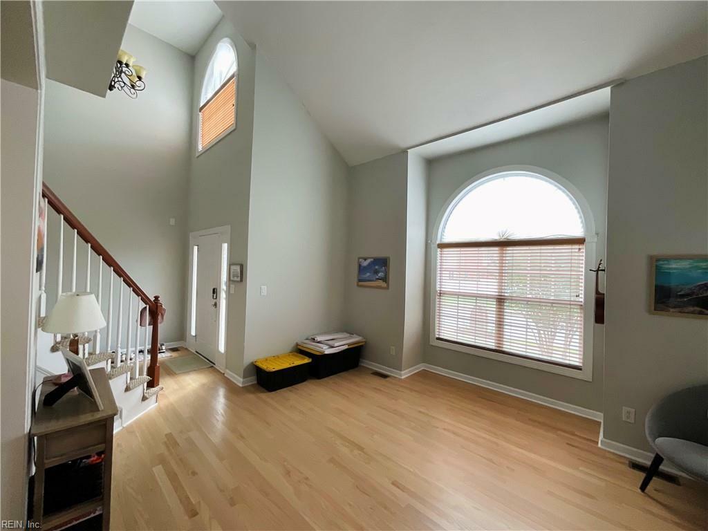 Property Photo: 104 Niblick Cir VA 23434