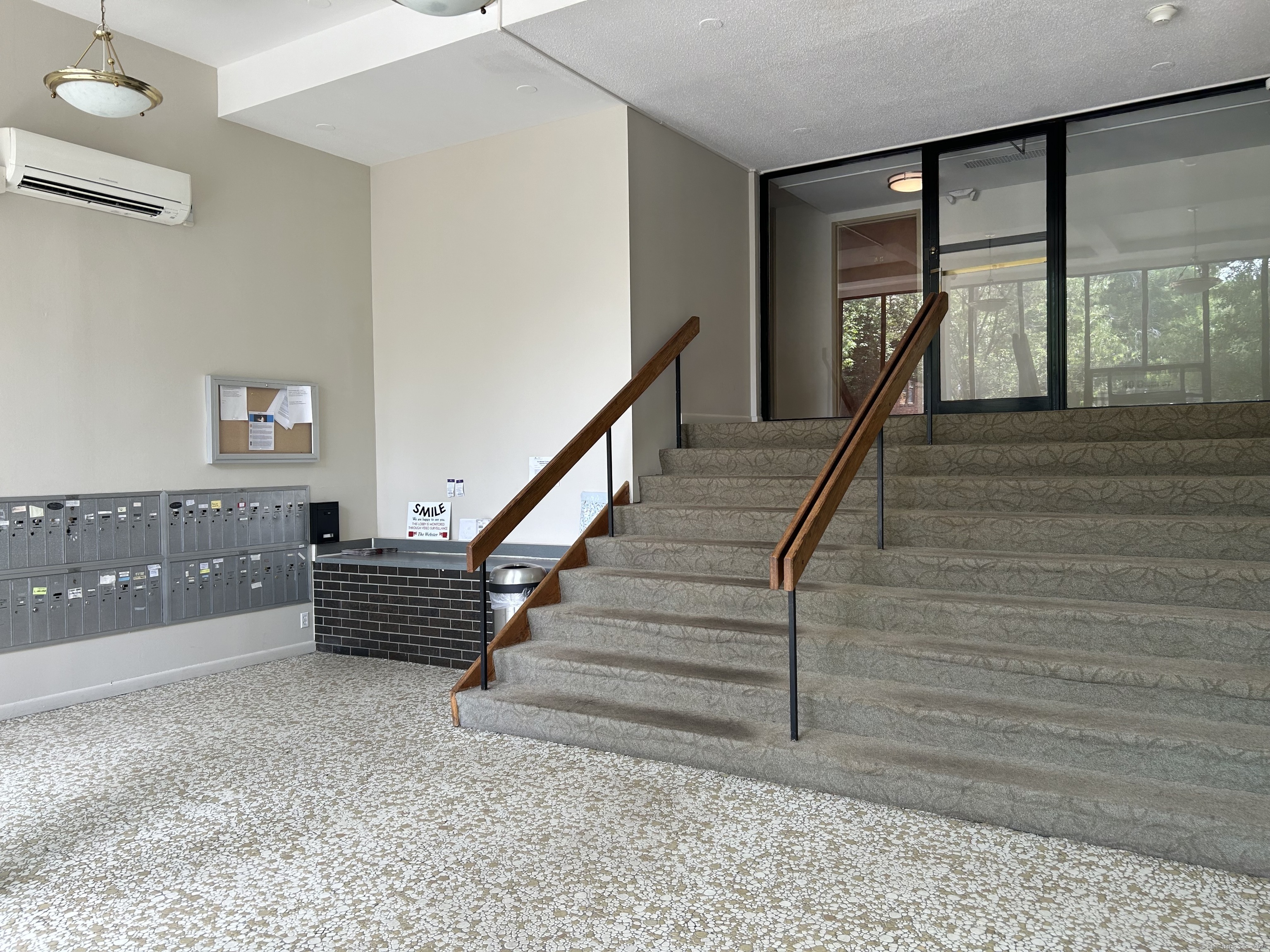 Property Photo: 40 Owen Street Apt D9 CT 06105