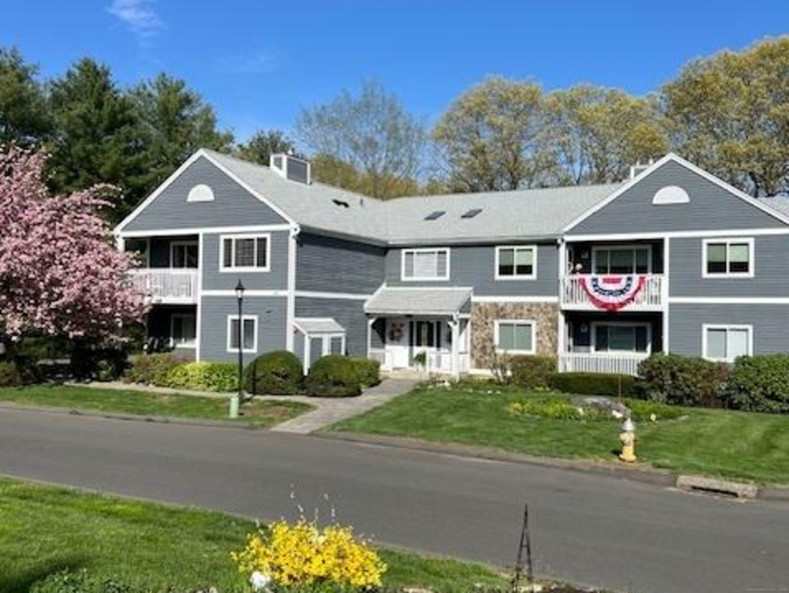Property Photo:  201 Windgate Circle A  CT 06468 