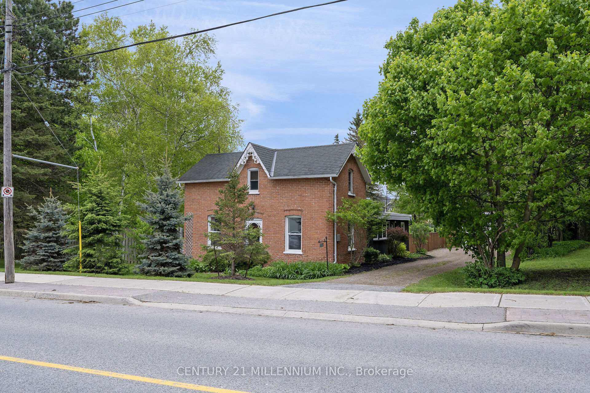 1551 Queen Street E  Caledon ON L7K 0C2 photo