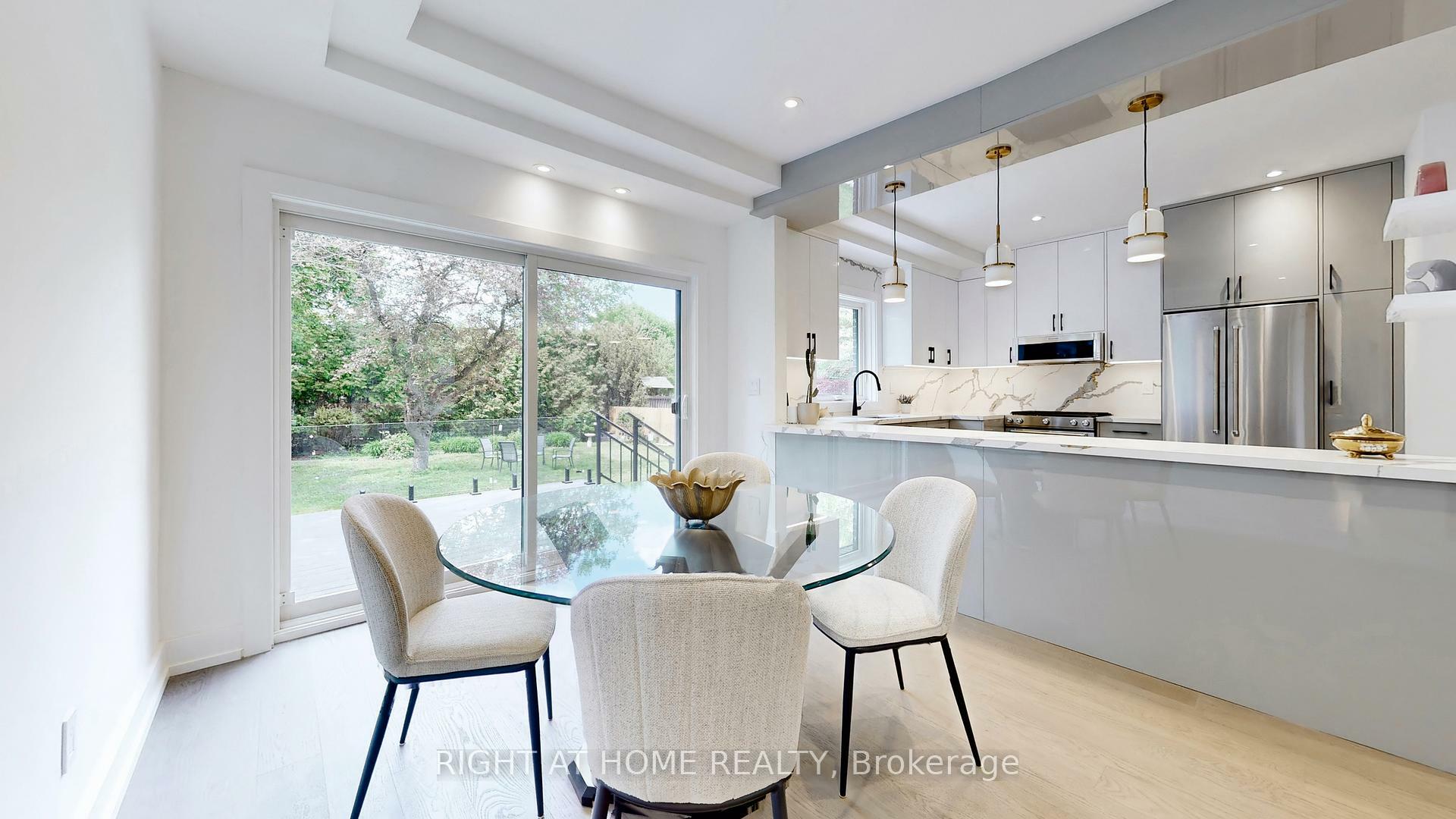 Property Photo: 136 Santa Barbara Road ON M2N 2C5