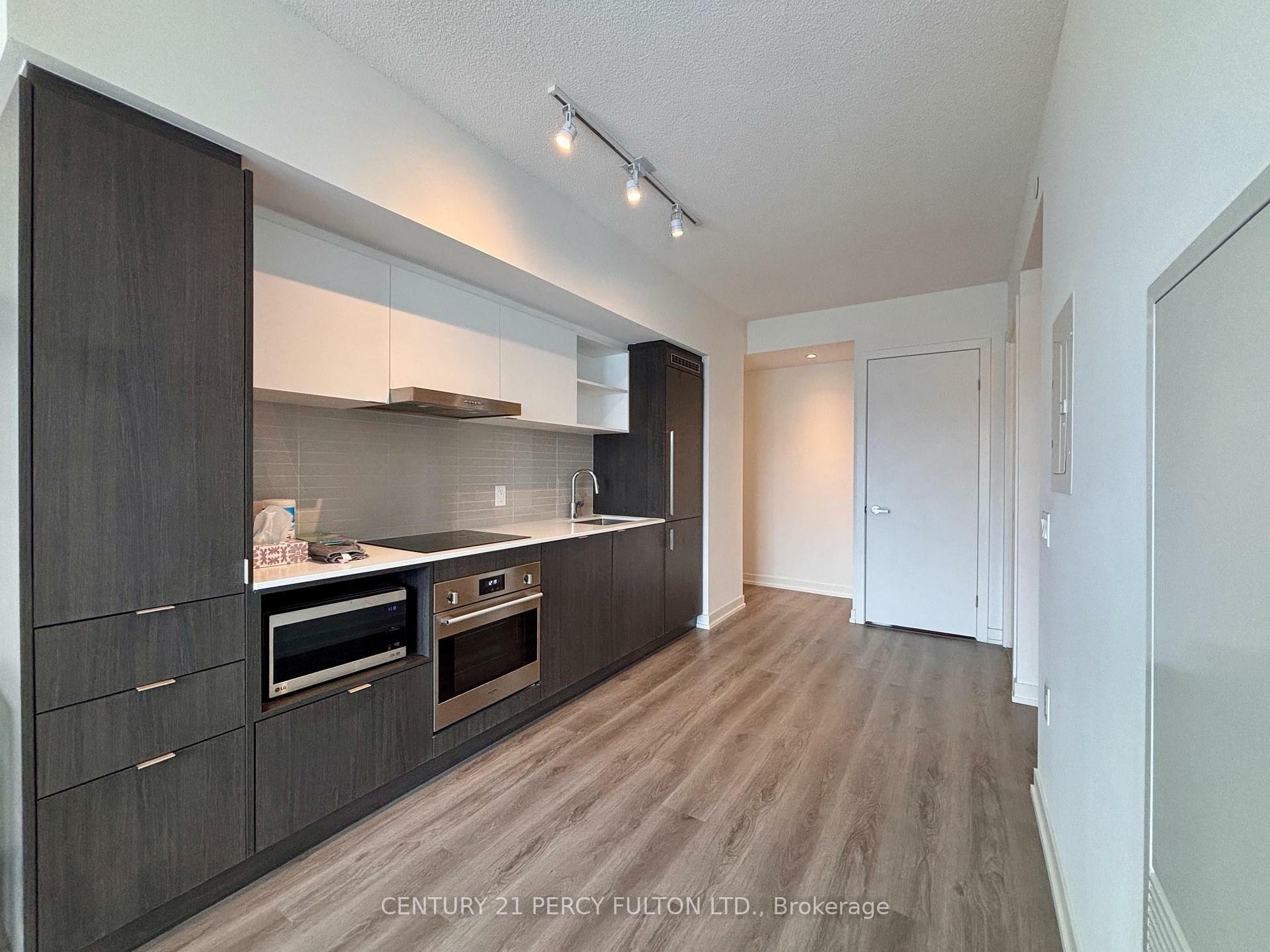 Property Photo: 138 Downes Street 4109 ON M5E 0E4