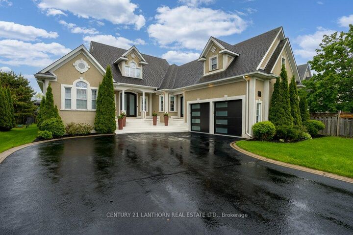 62 Davey Crescent  Loyalist ON K7N 1X7 photo