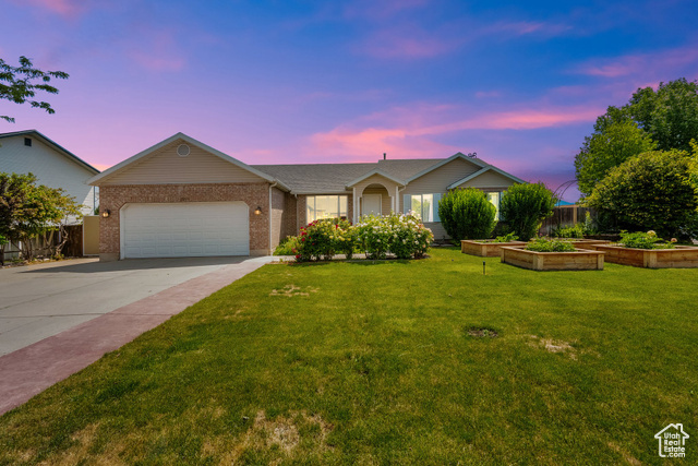 Property Photo: 7215 S Aerie Hill Dr Dr W UT 84081