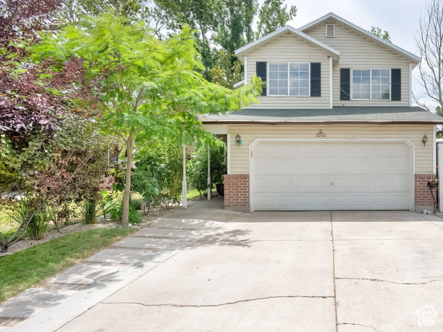 Property Photo: 2553 W Evening Dove Cir S UT 84119