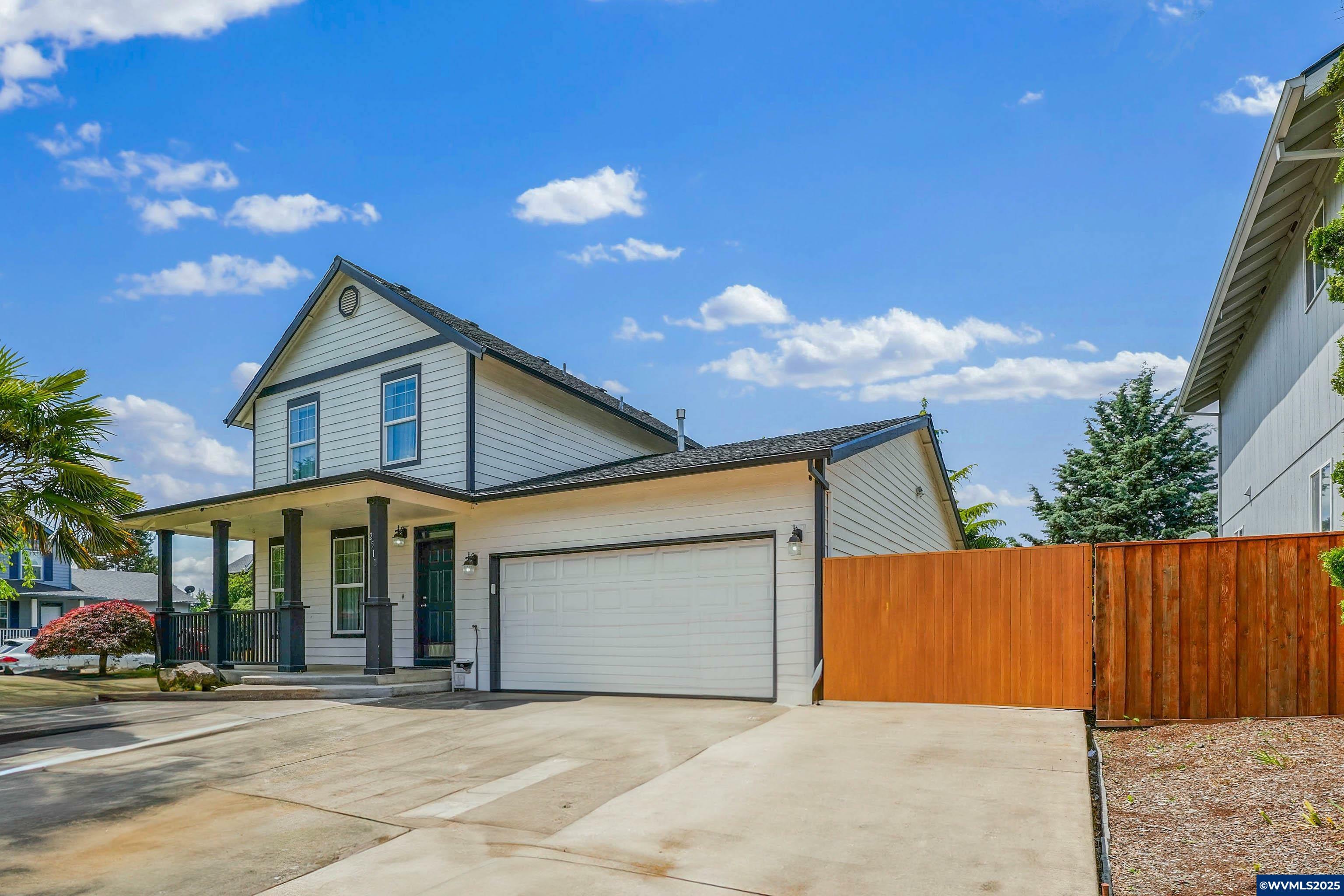 Property Photo: 2511 Patriot St OR 97071
