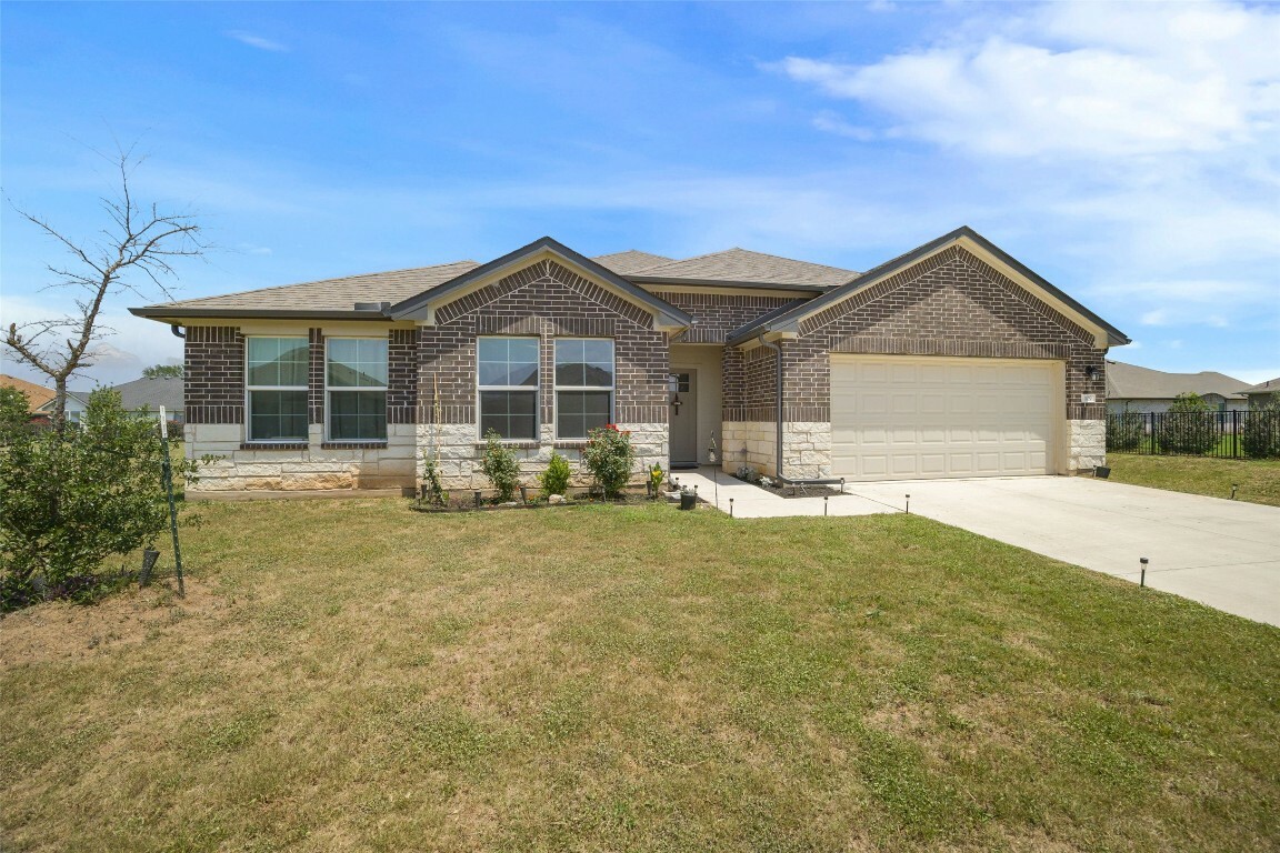 Property Photo: 109 Egret Drive TX 78602