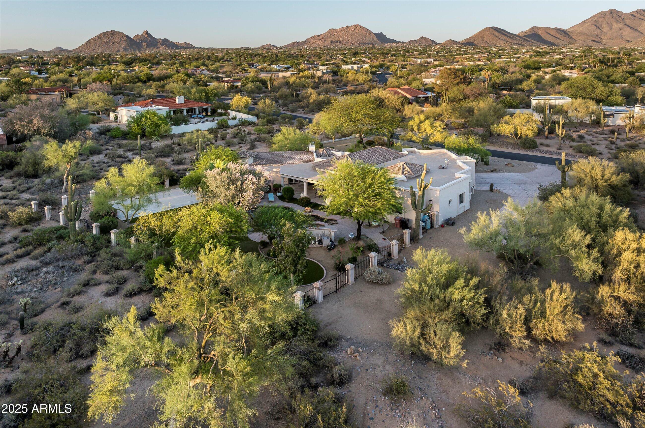 Property Photo: 22022 N Calle Royale Drive AZ 85255