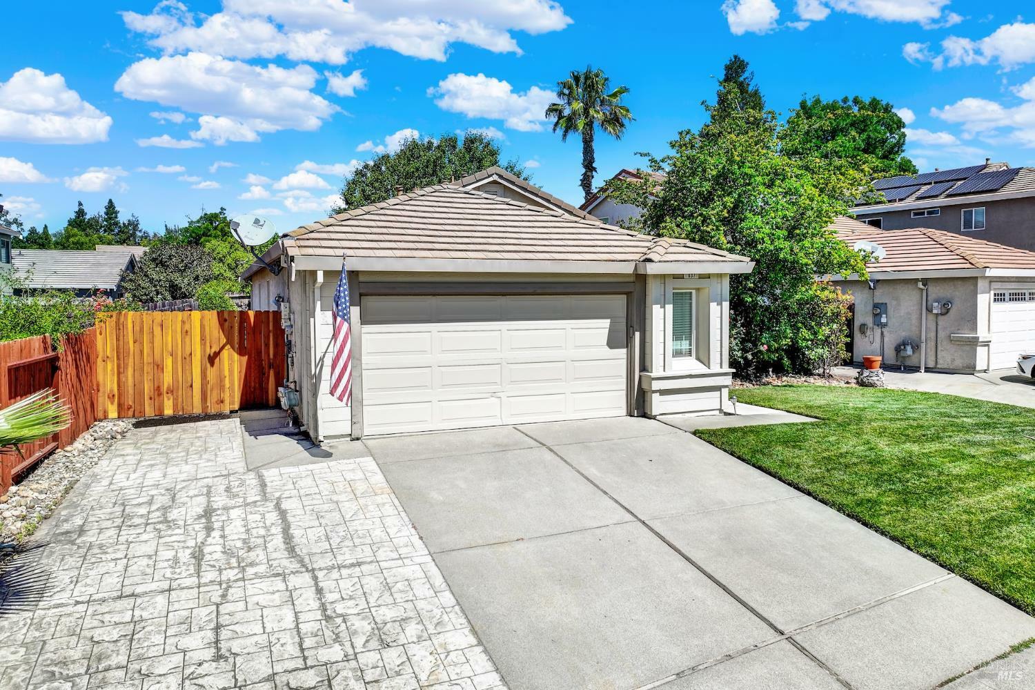 Property Photo: 837 Bluewater Drive CA 95688