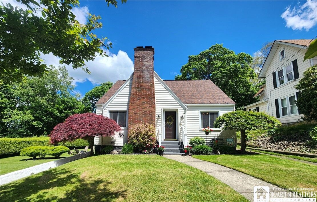 Property Photo:  131 Catlin Avenue  NY 14701 