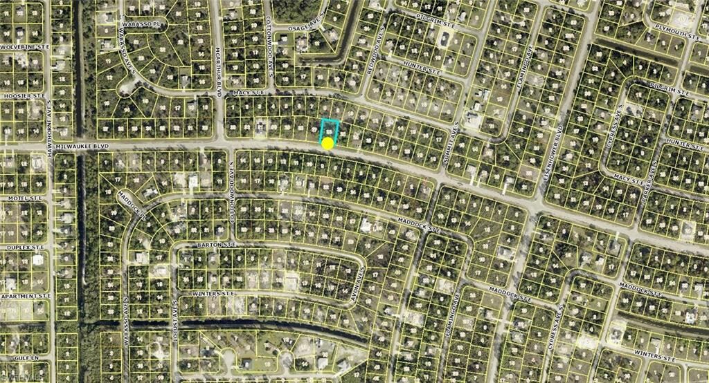 Property Photo: 933 Milwaukee Blvd FL 33974