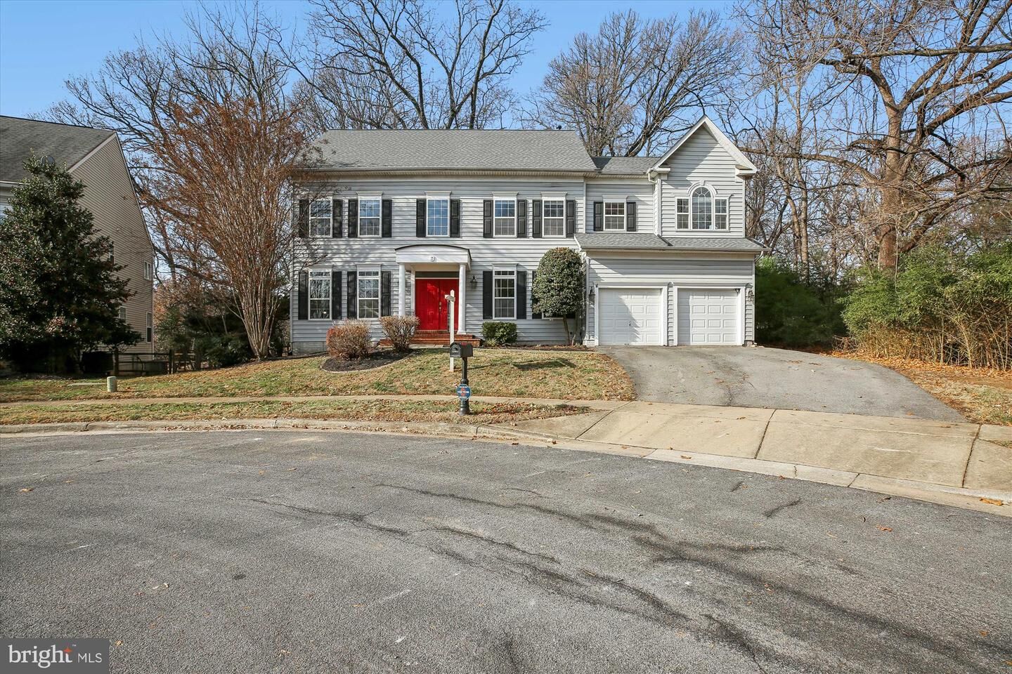 Property Photo:  7 Big Oak Court  MD 20850 