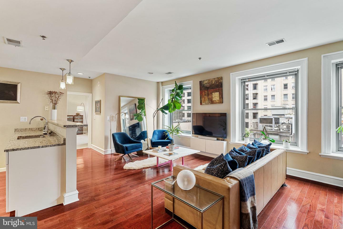Property Photo:  1811 Chestnut Street 405  PA 19103 
