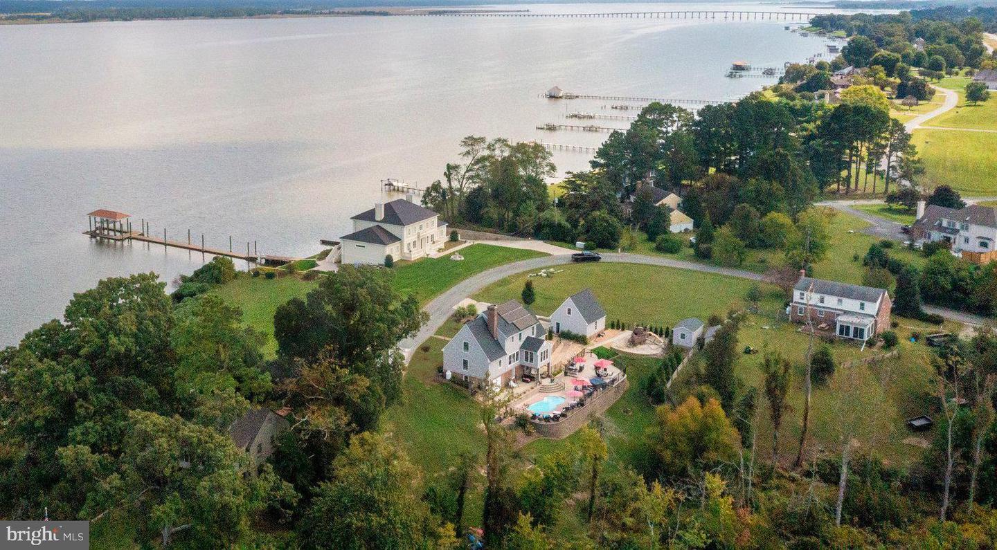 Property Photo: 413 Benton Point VA 22560