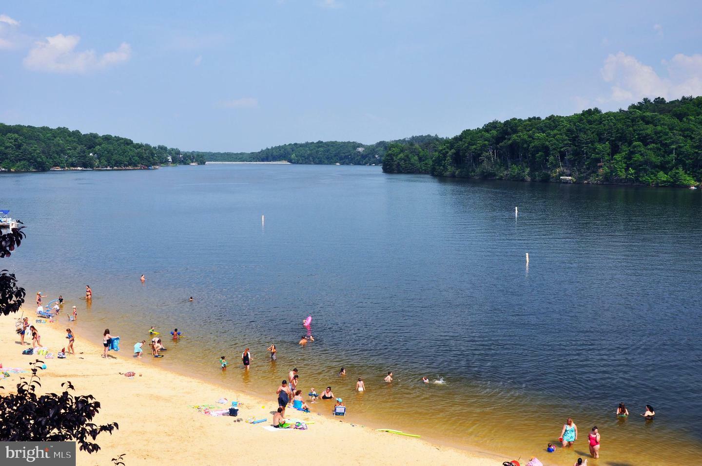 Property Photo: 906 South Lakeview Drive VA 22625