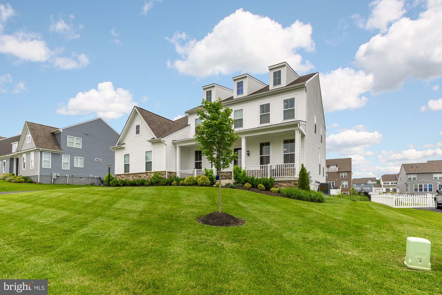 Property Photo: 15613 Althea Lane VA 20155