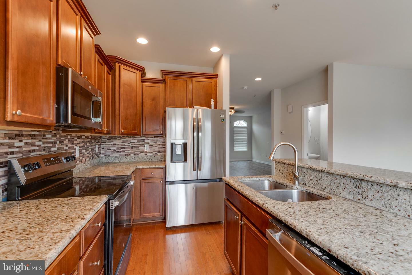 Property Photo: 11723 Palm Desert Place MD 20602