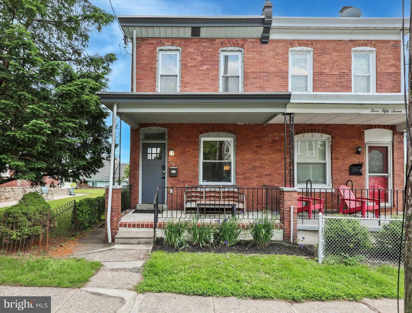 359 Lemonte Street  Philadelphia PA 19128 photo