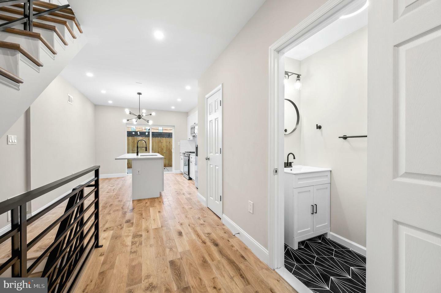 Property Photo:  2540 Sepviva Street  PA 19125 