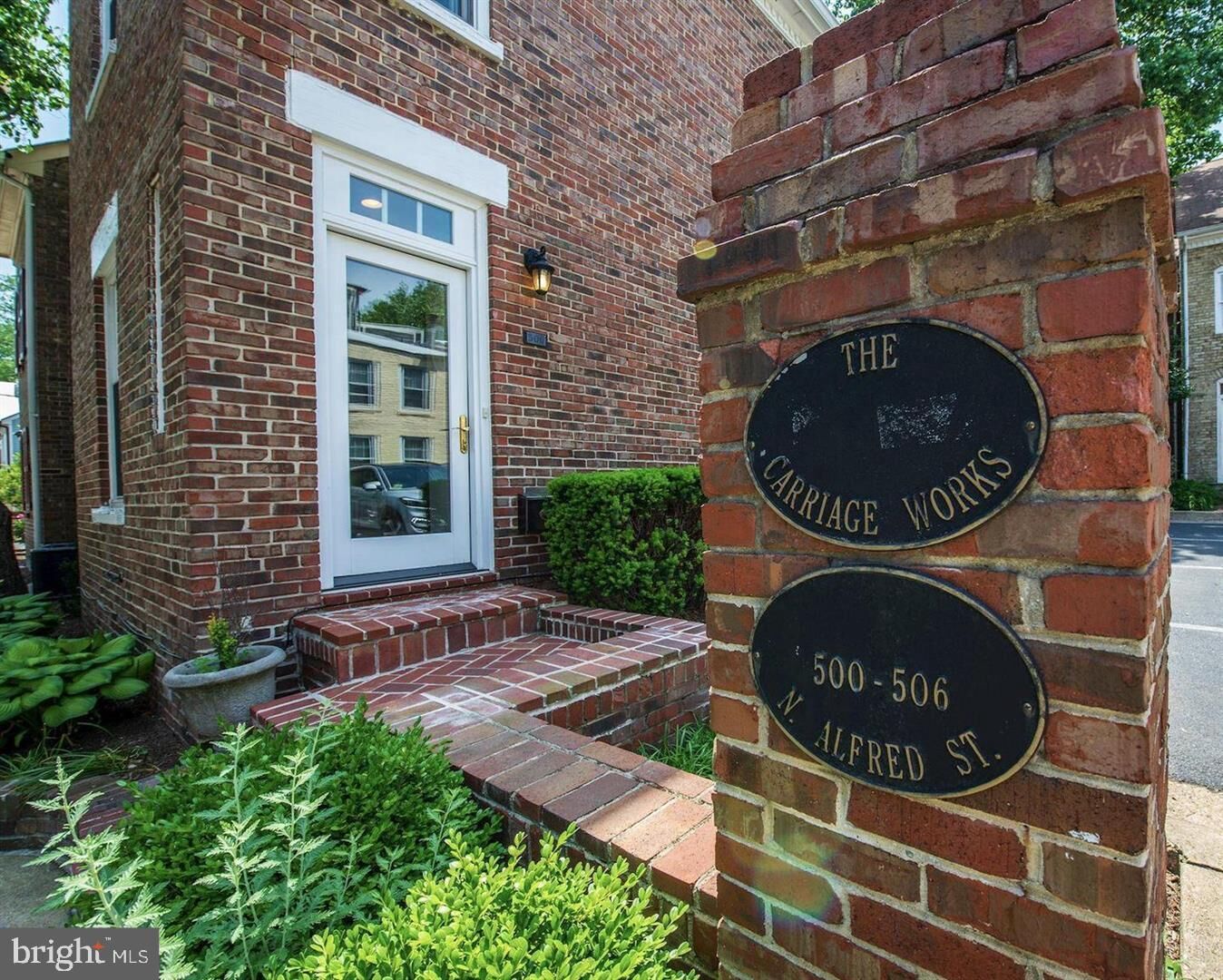 Property Photo:  506 N Alfred Street N  VA 22314 