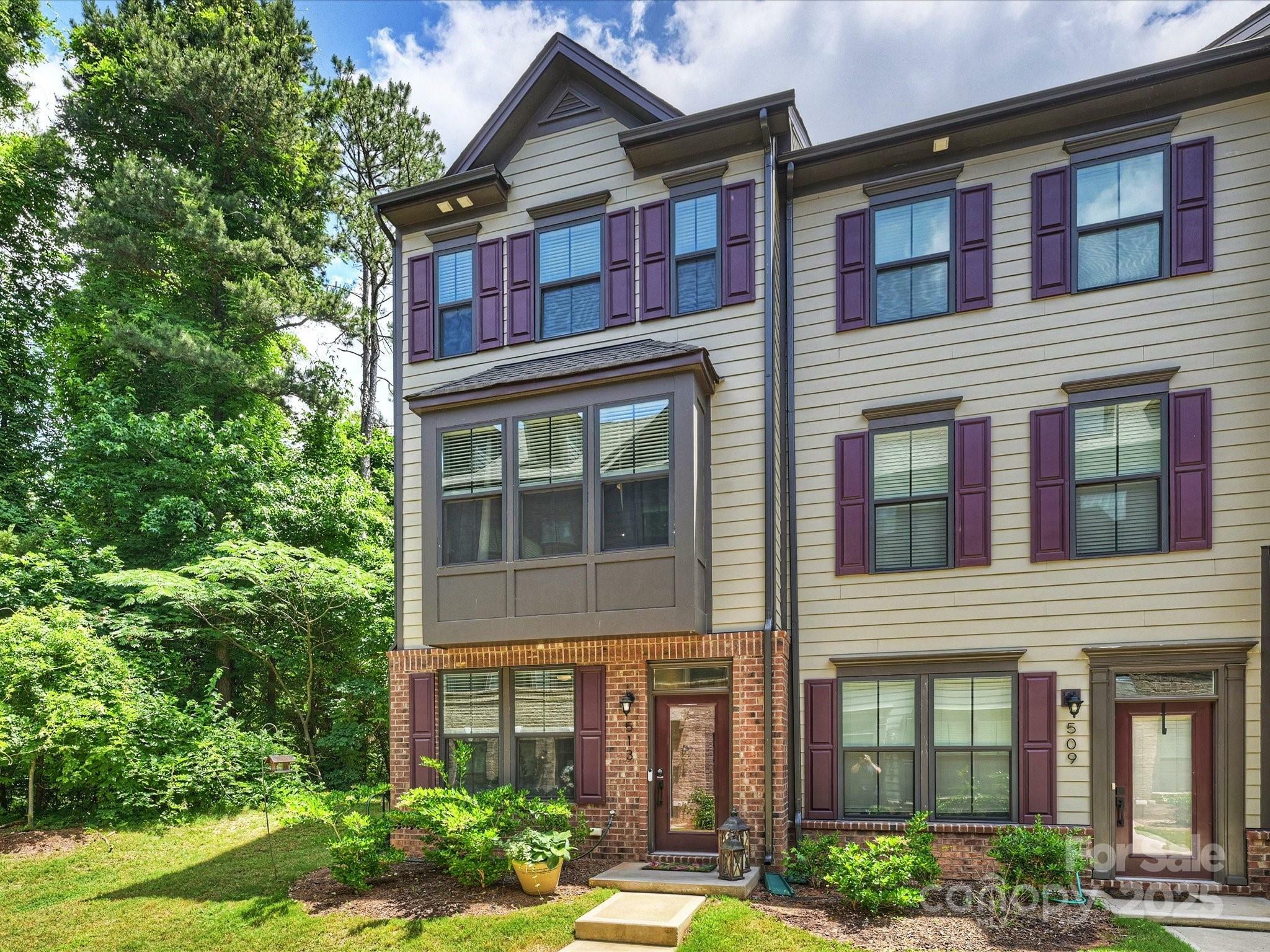 Property Photo: 513 Cubitt Court NC 28205
