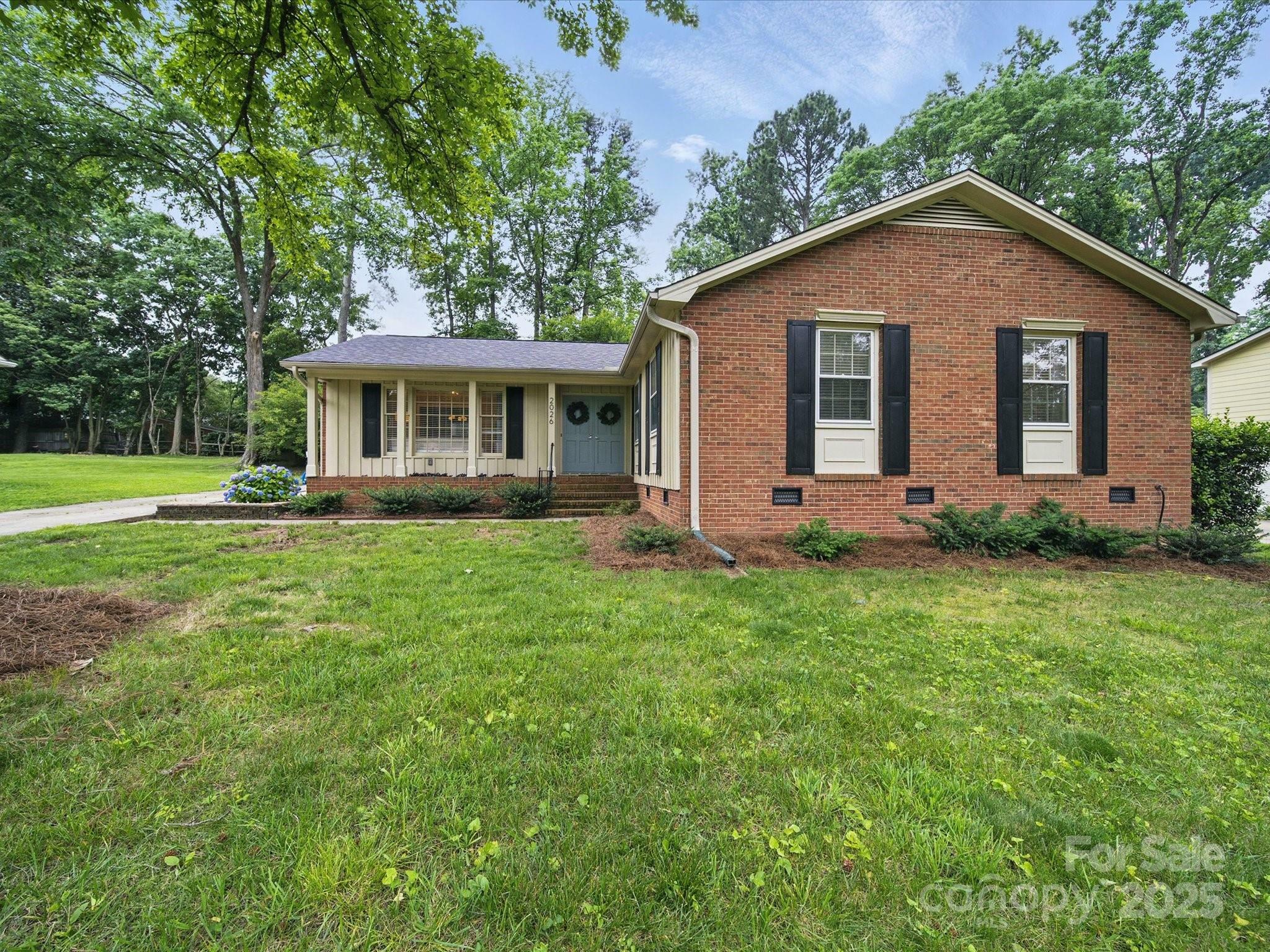 Property Photo: 2026 Knell Drive NC 28212