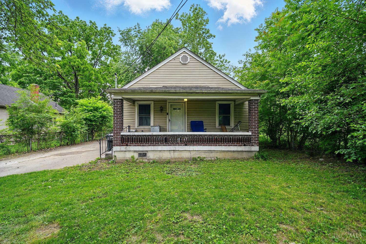 Property Photo: 3020 Seneca Street OH 45044