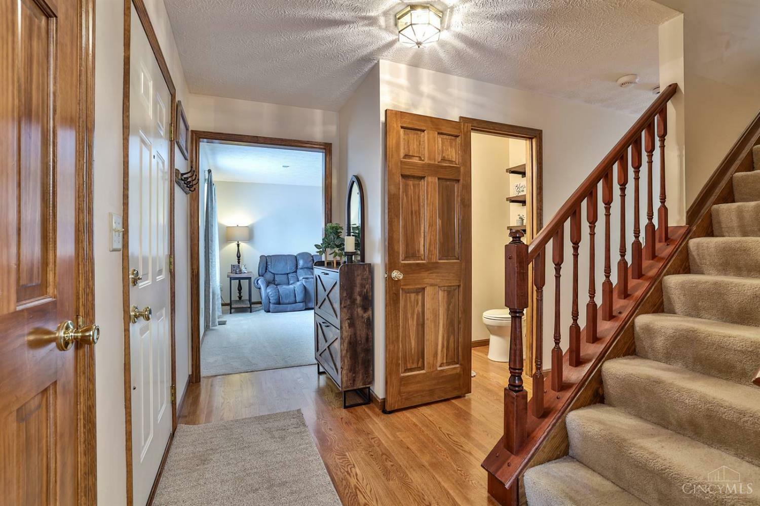 Property Photo: 5660 Klausridge Court OH 45247