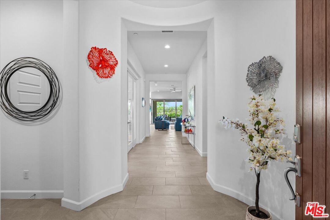 Property Photo: 33 Moscato CA 92270