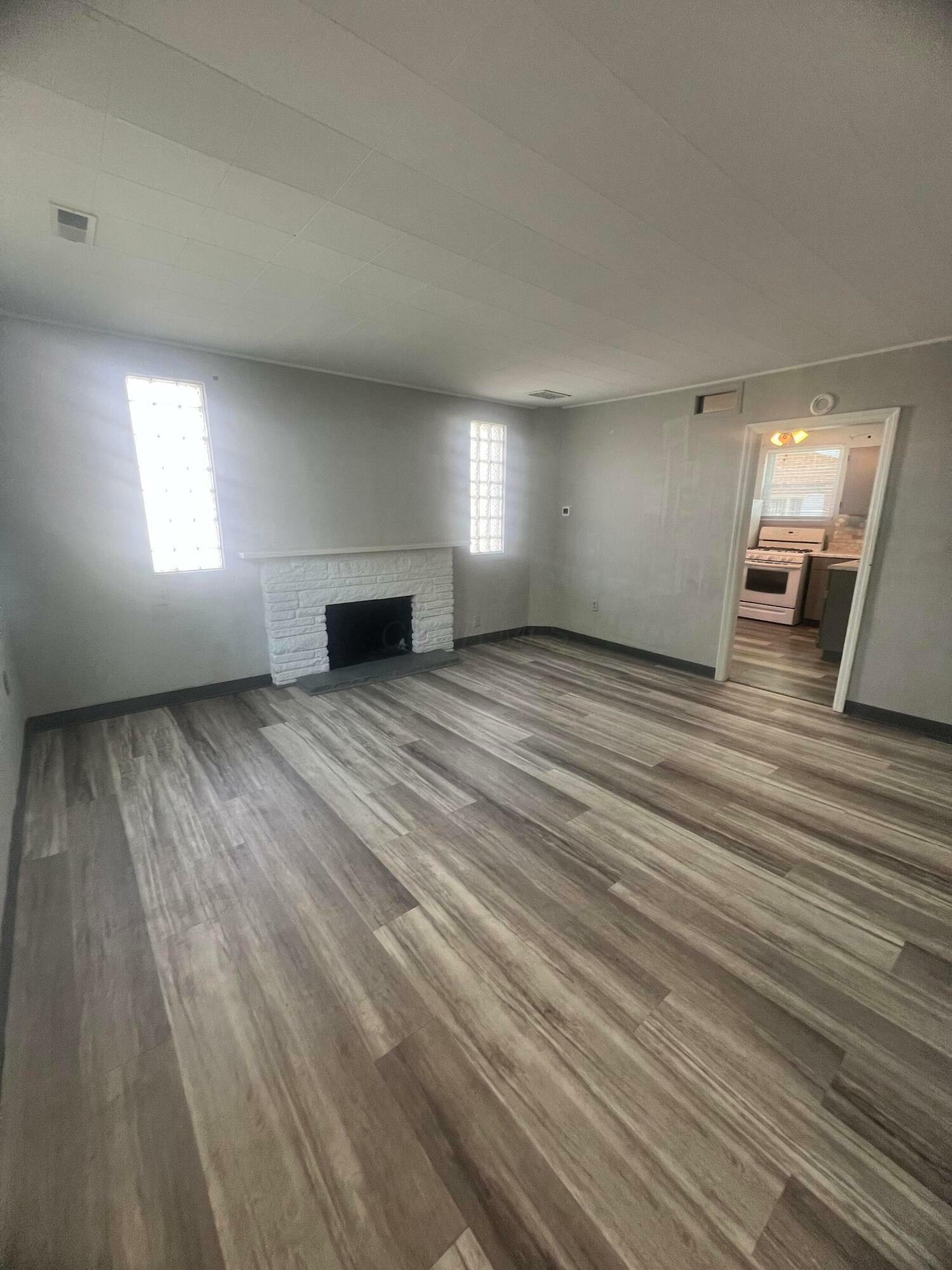 Property Photo: 1480 Marsdale Avenue OH 43223