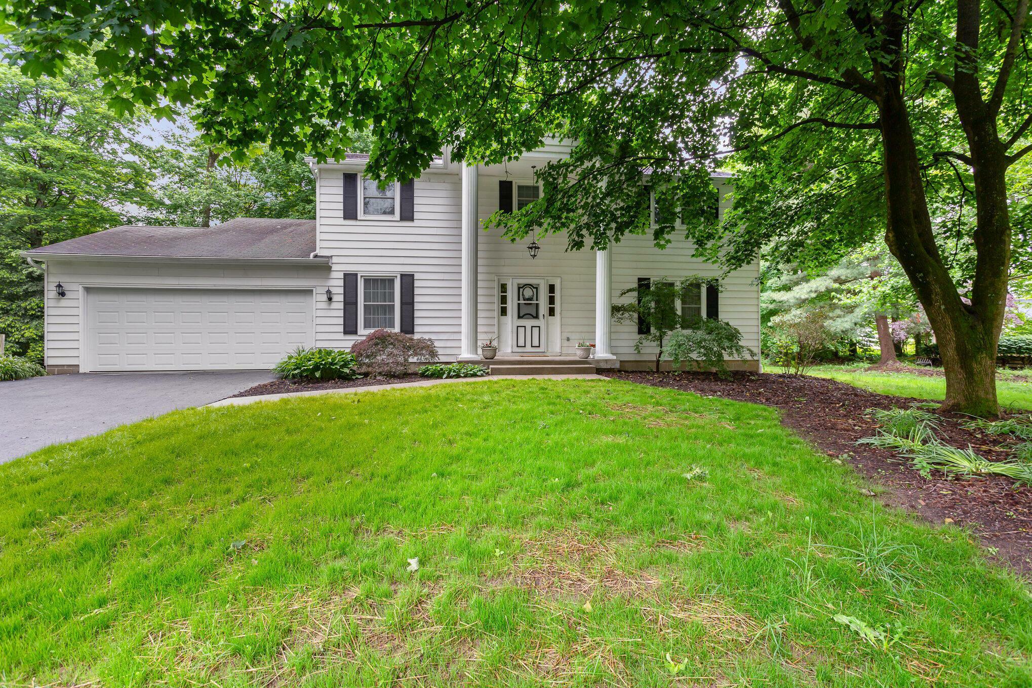 Property Photo: 8723 Ramblewood Court OH 43147