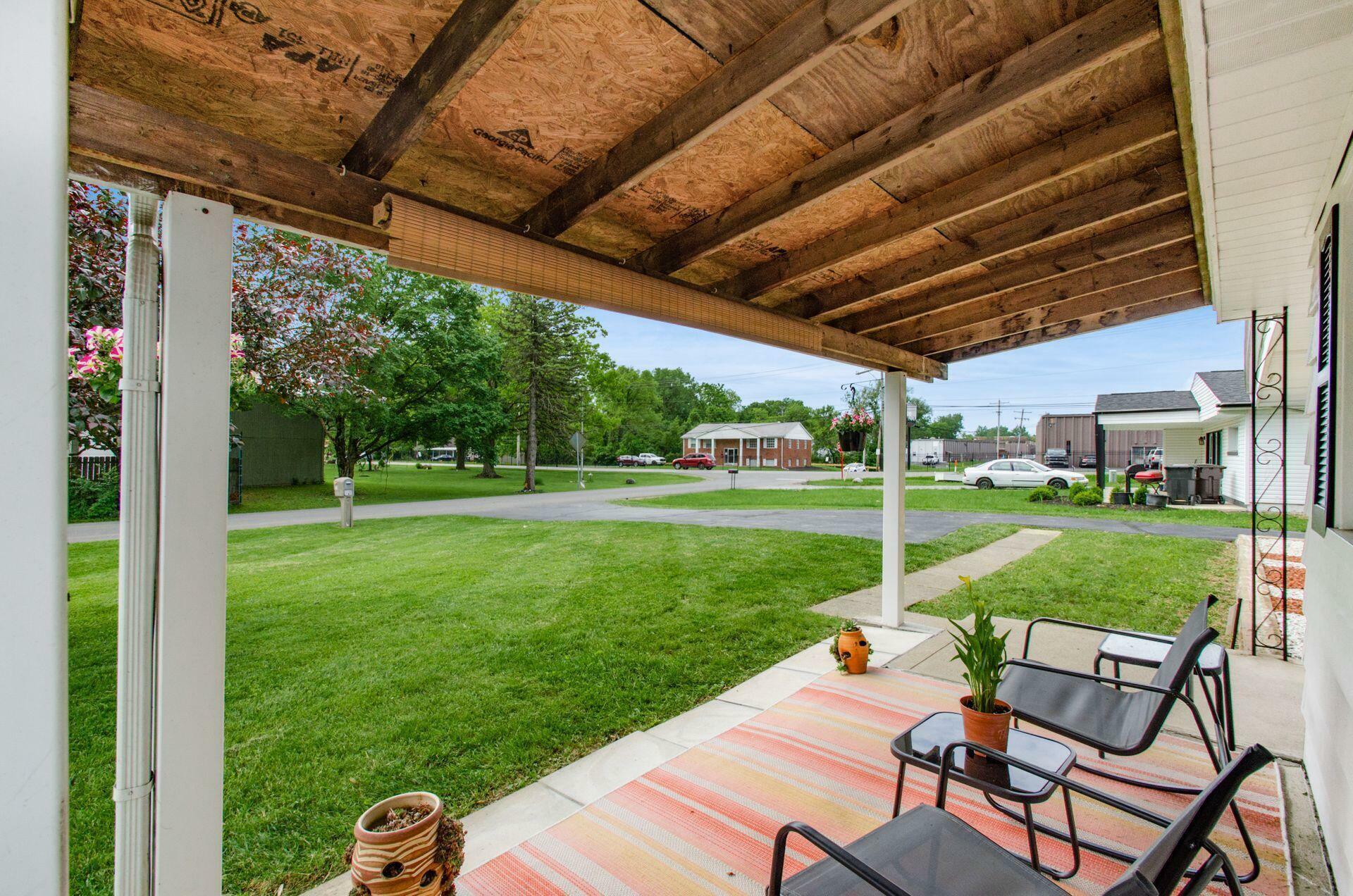 Property Photo:  2420 Ferris Park N Drive  OH 43224 