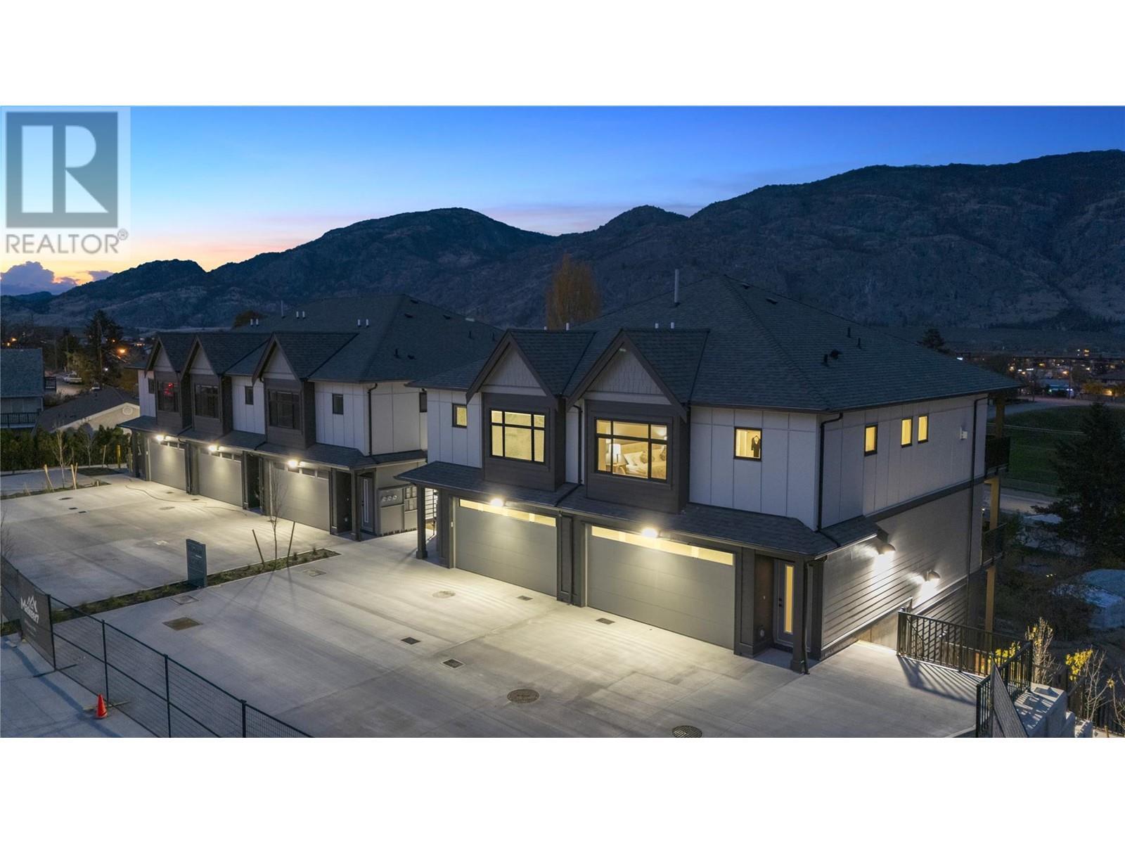 Property Photo: 6811 Nighthawk Drive 1 BC V0H 1V5
