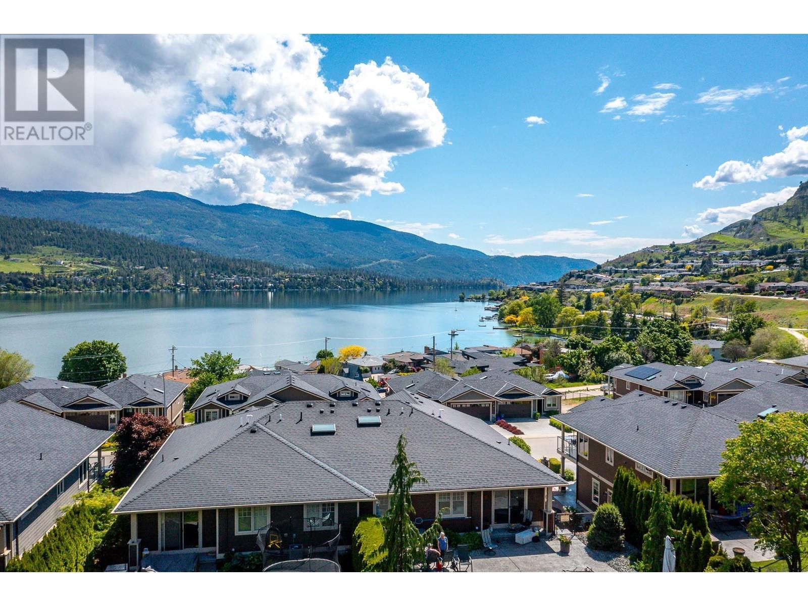 7230 Edgewater Place  Coldstream BC V1B 4C5 photo