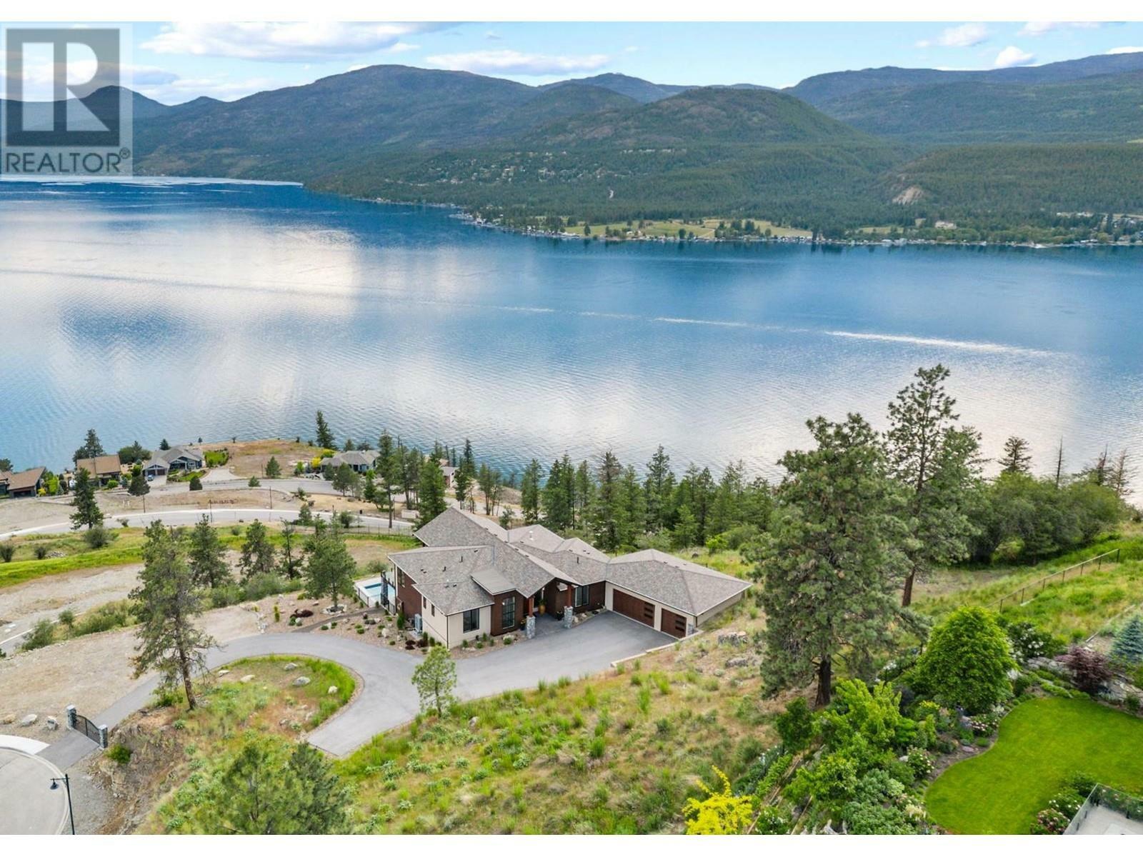 Photo de la propriété: 8836 Stonington Road BC V1H 2K8