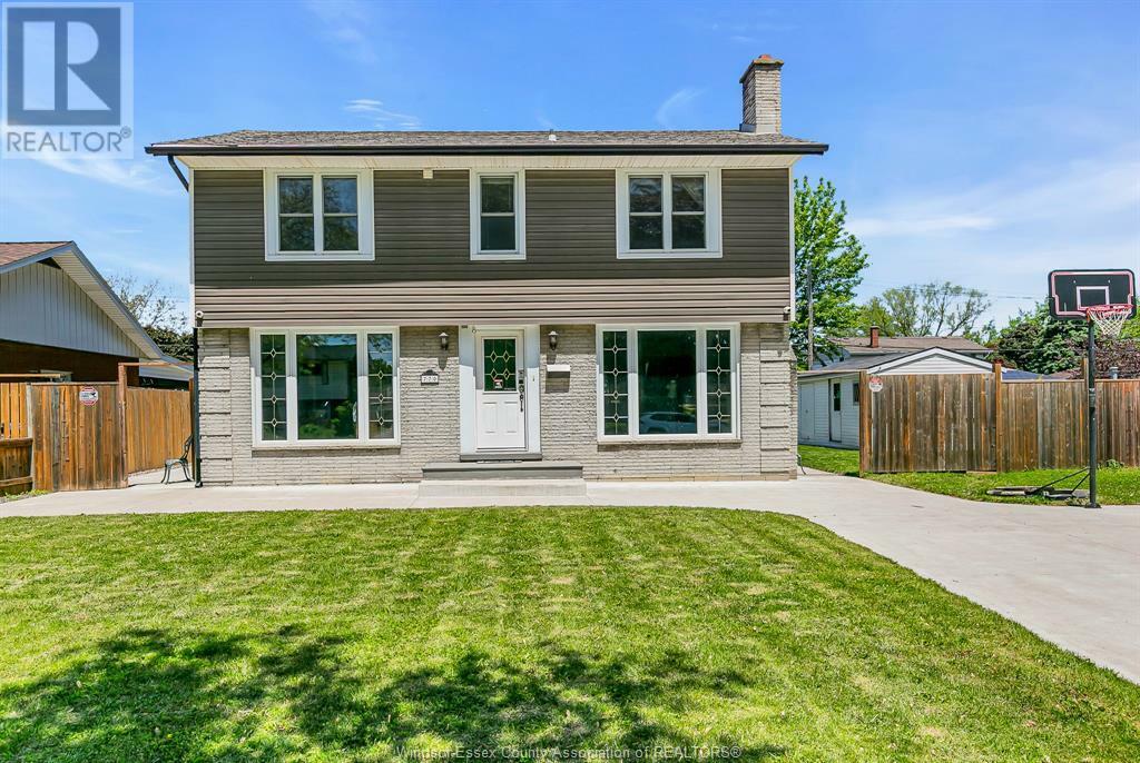 Photo de la propriété: 770 Lynn ON N9G 1G7