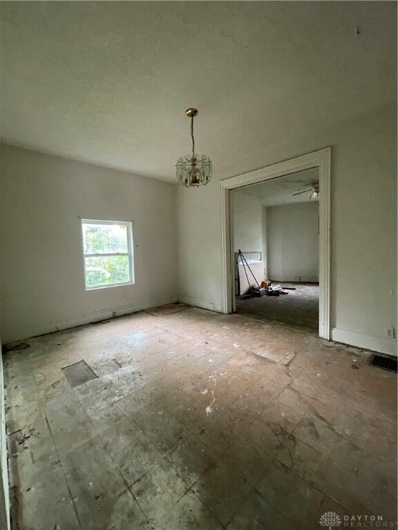 Property Photo:  404 Oxford Avenue  OH 45402 