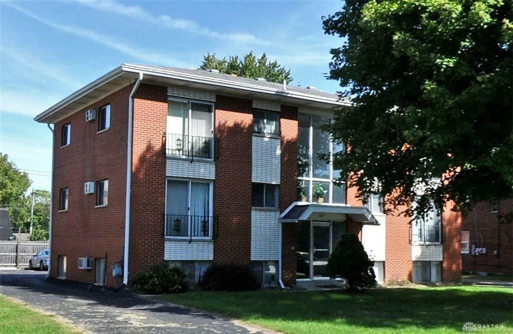 Property Photo: 607 E Dorothy Lane 1 OH 45419
