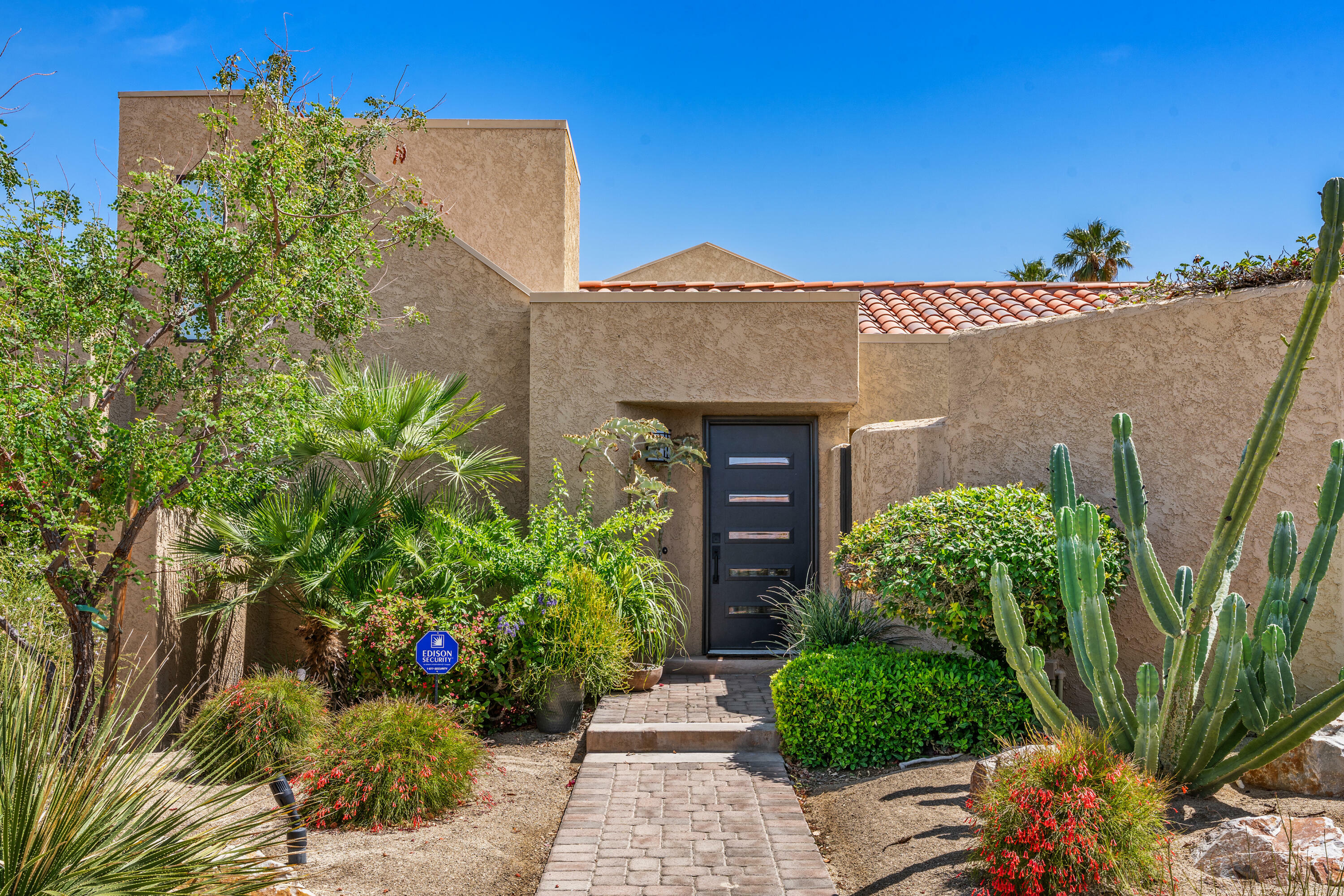 Property Photo: 73419 Foxtail Lane CA 92260