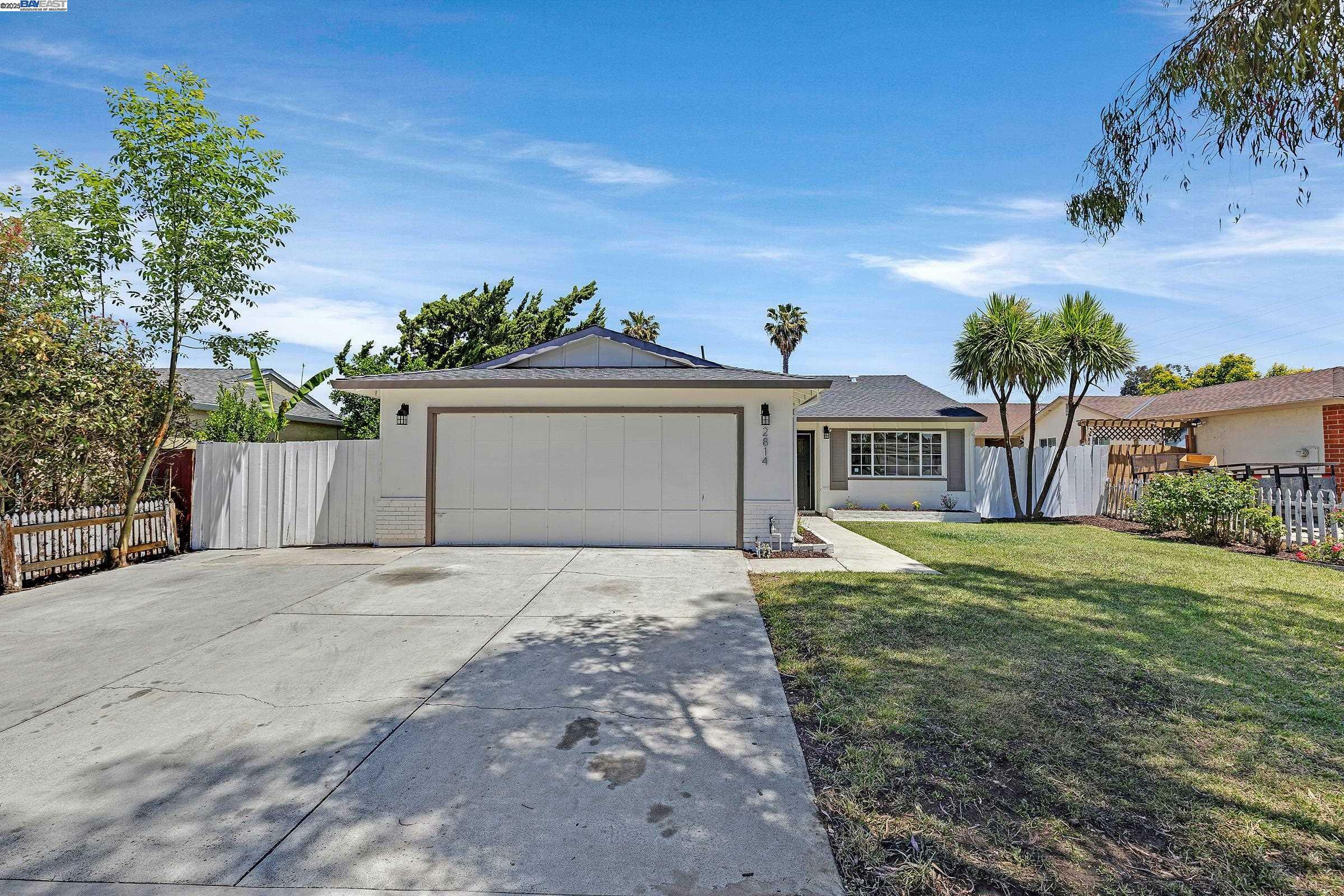 Property Photo: 2814 Bunker Ct CA 95121