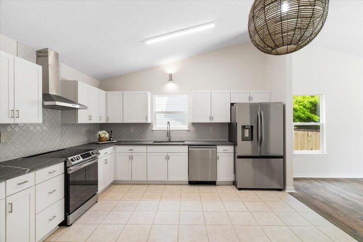 Property Photo: 2932 Stillwell Boulevard FL 32539