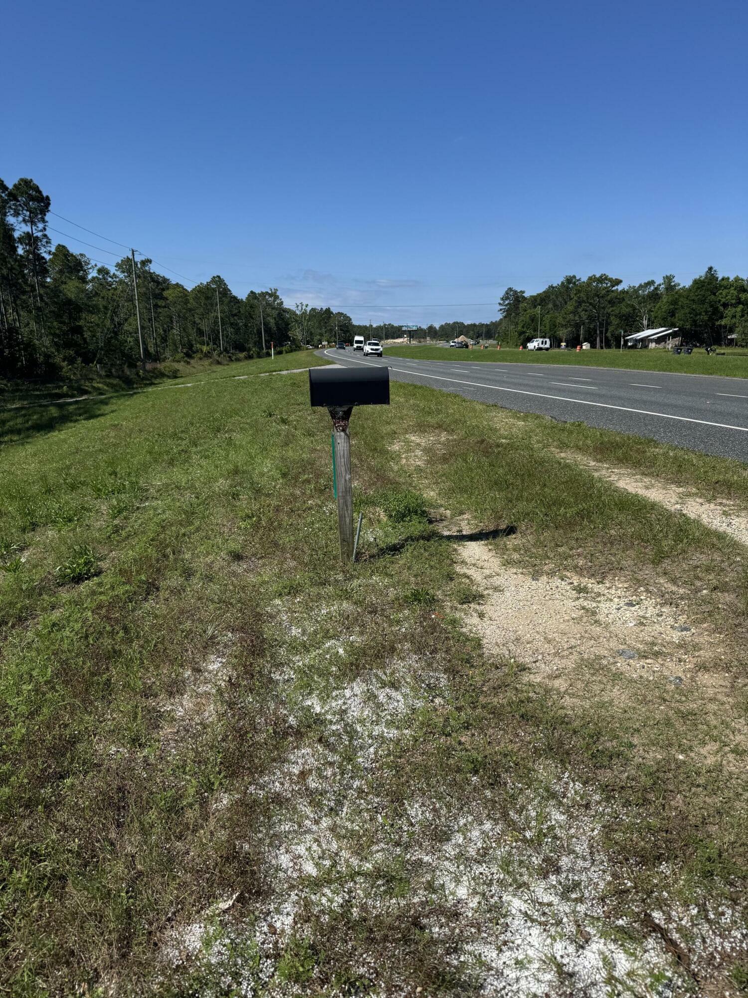 Property Photo: 19121 US Highway 331 FL 32439