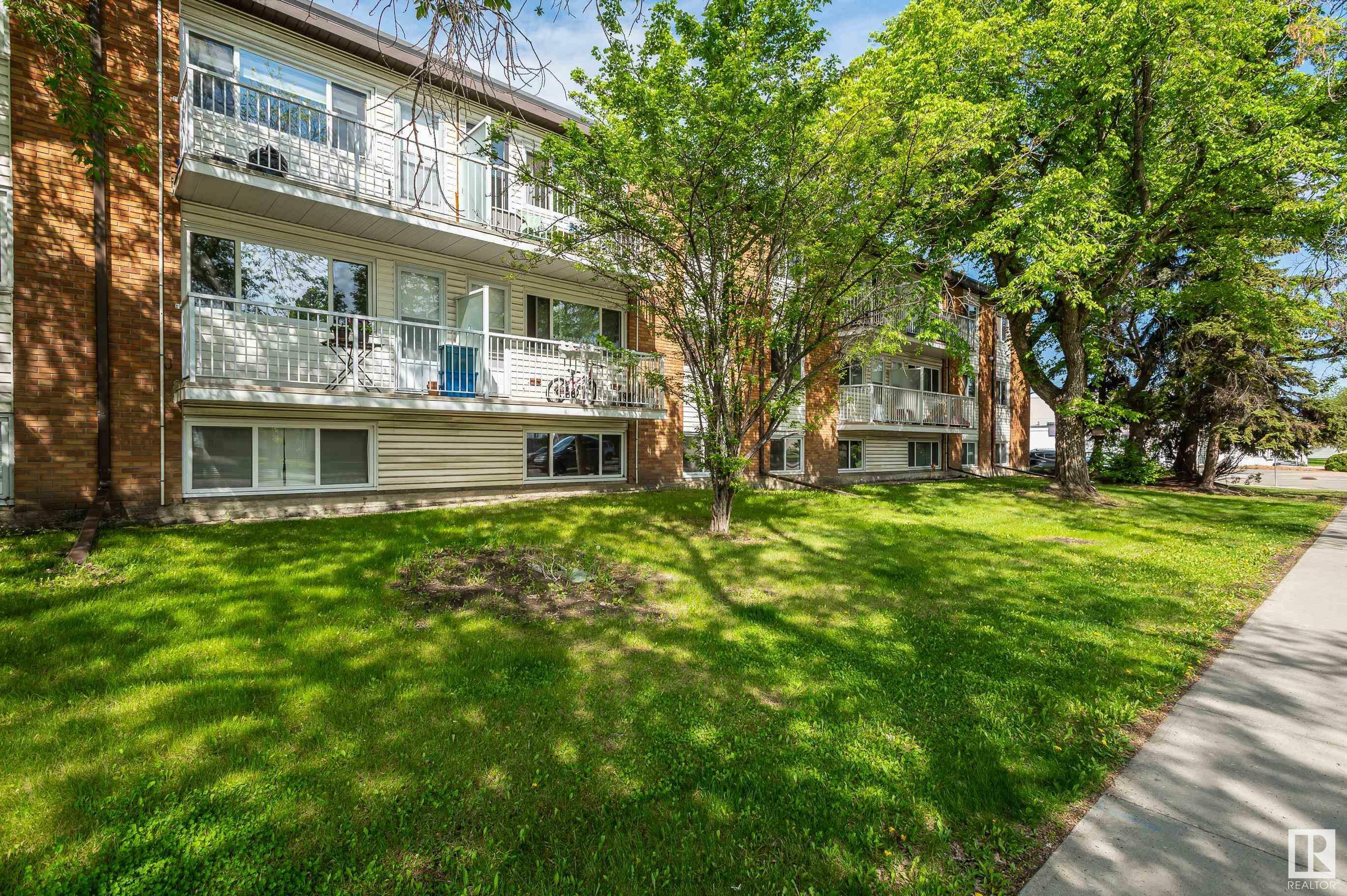 Property Photo: 14903 92 Avenue NW 302 AB T5R 5B5