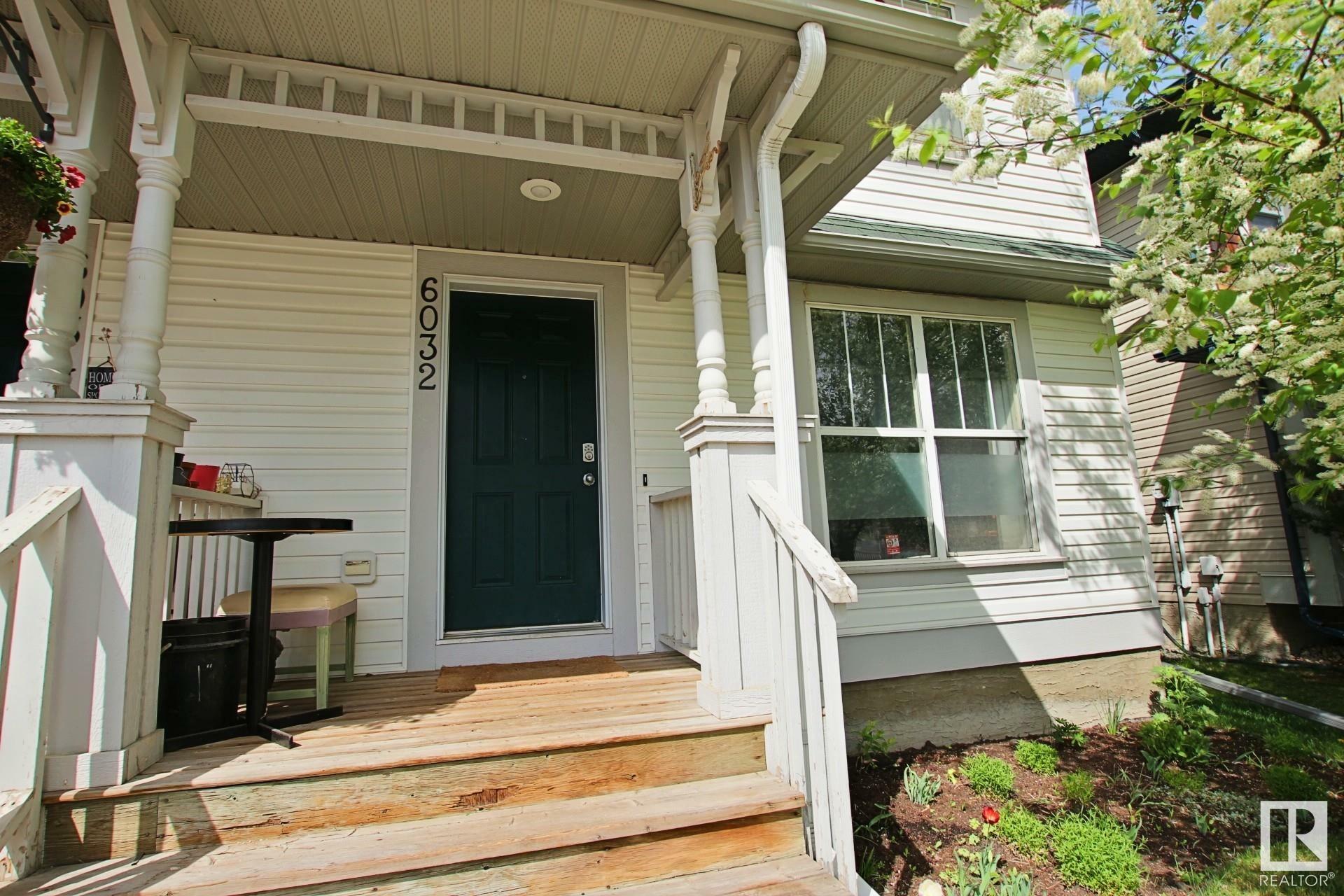 Property Photo: 6032 South Terwillegar Boulevard NW AB T6R 0K6
