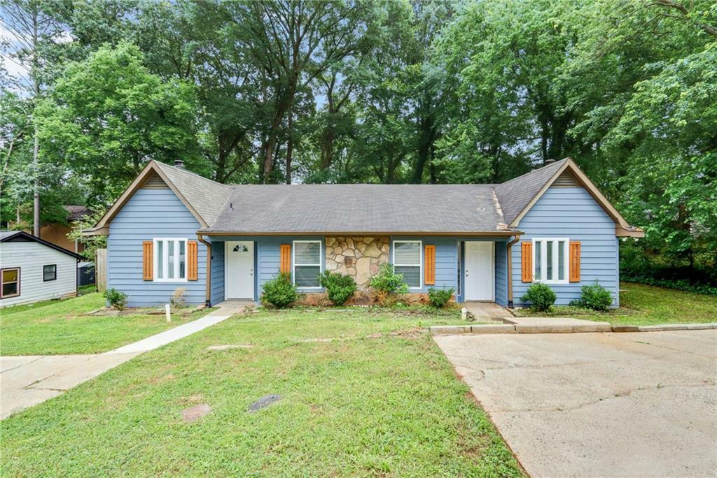 Property Photo:  450 Booth Circle SW  GA 30008 