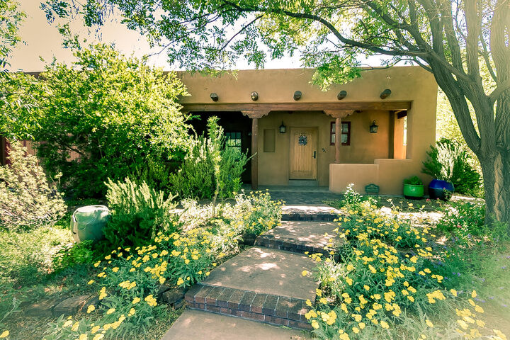 1420 Jefferson Street NE  Albuquerque NM 87110 photo