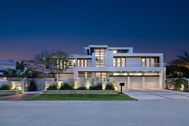 Property Photo:  10 Pelican Dr  FL 33301 