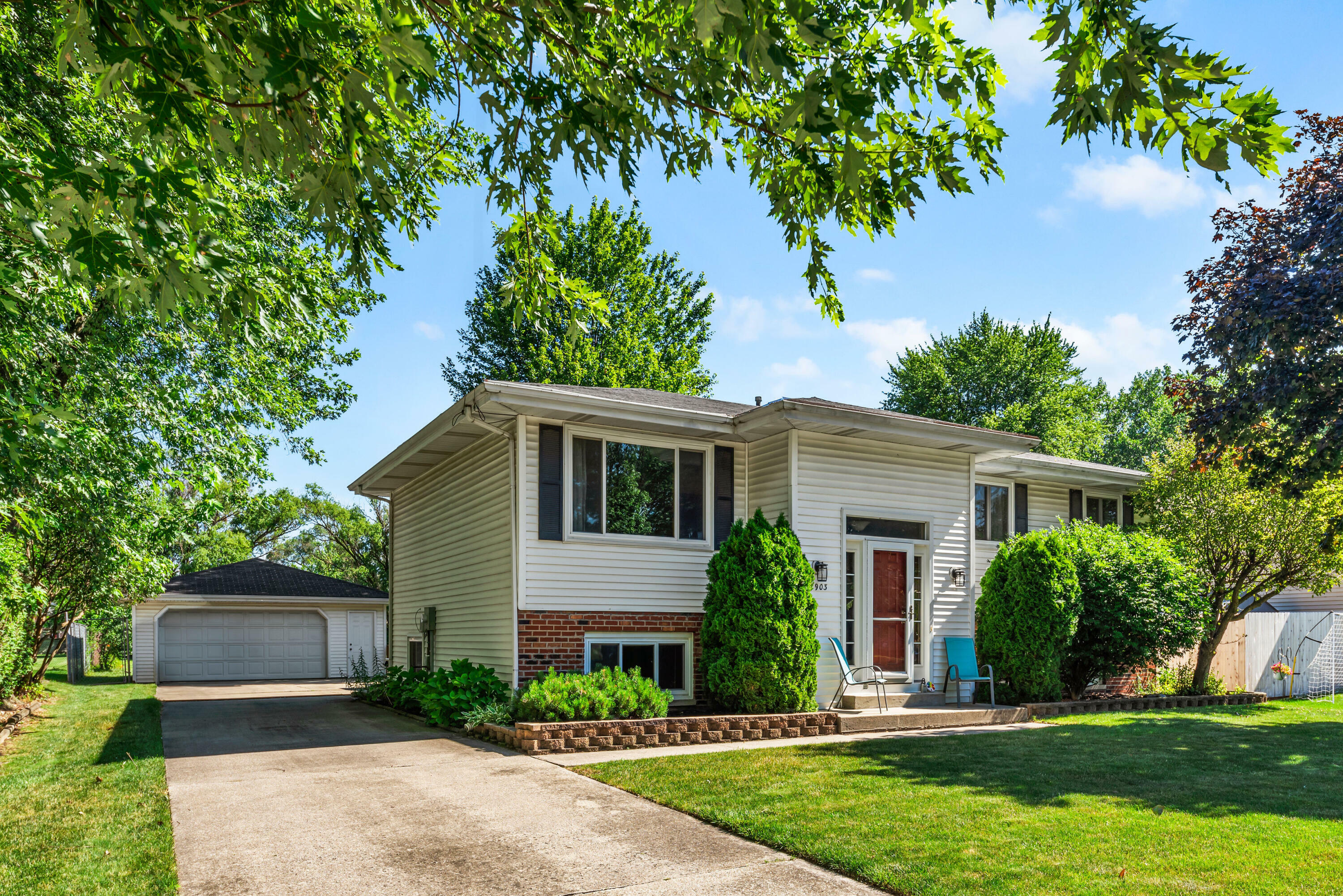 Property Photo: 2903 98th Street IN 46322
