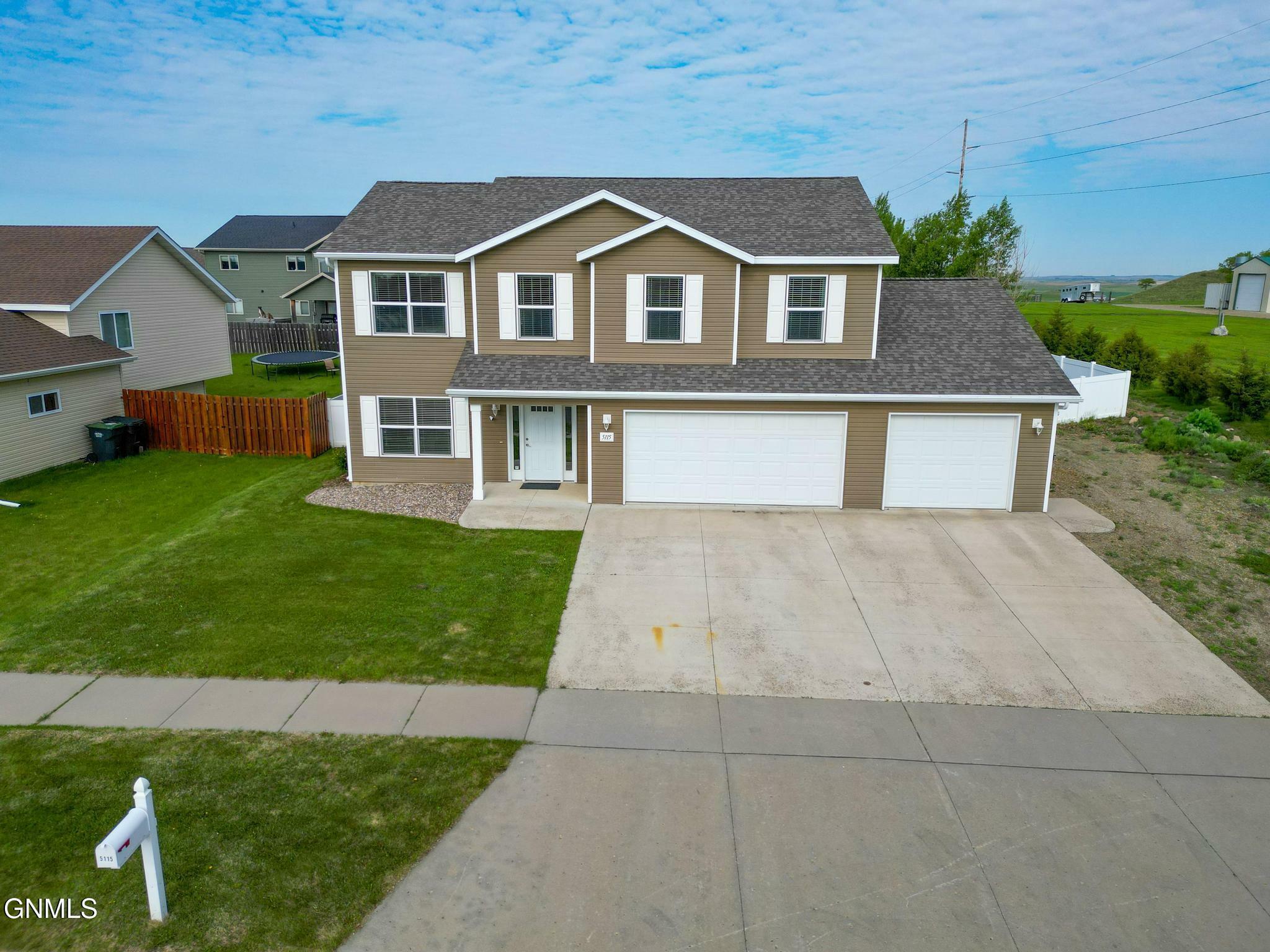 Property Photo:  5115 37th Avenue NW  ND 58554 