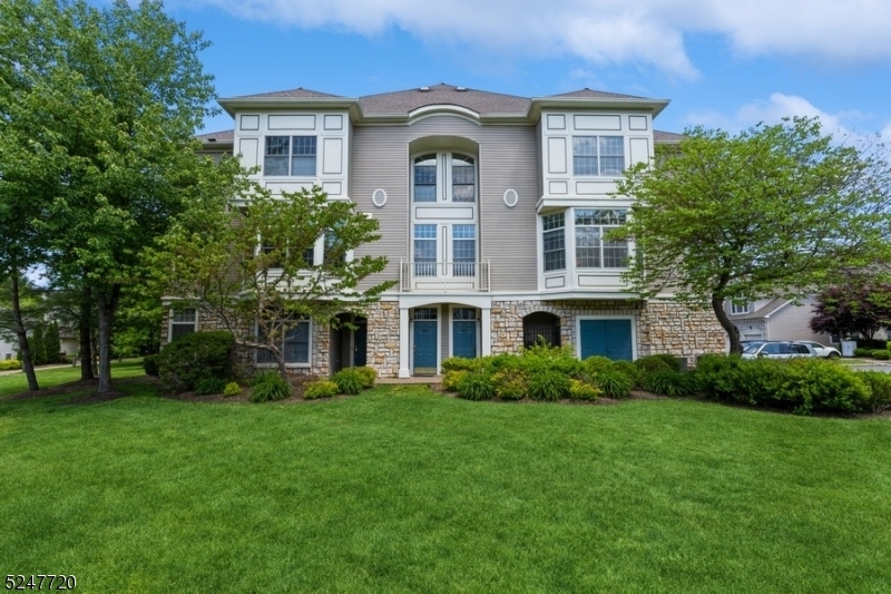 Property Photo: 605 Binghampton Ln NJ 07039